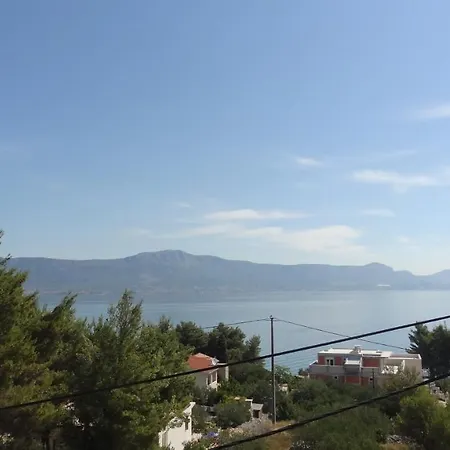 Cute Near The Sea Apartman