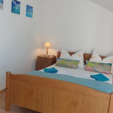 Apartman Cute Near The Sea Slatine